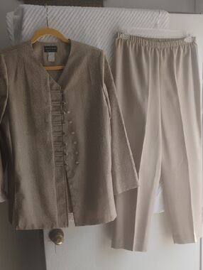 Chads Place Taupe Paisley Satin Jacket and Pants Set